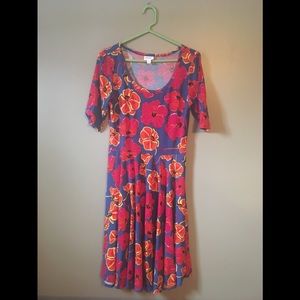 Medium LuLaRoe Nicole-never worn